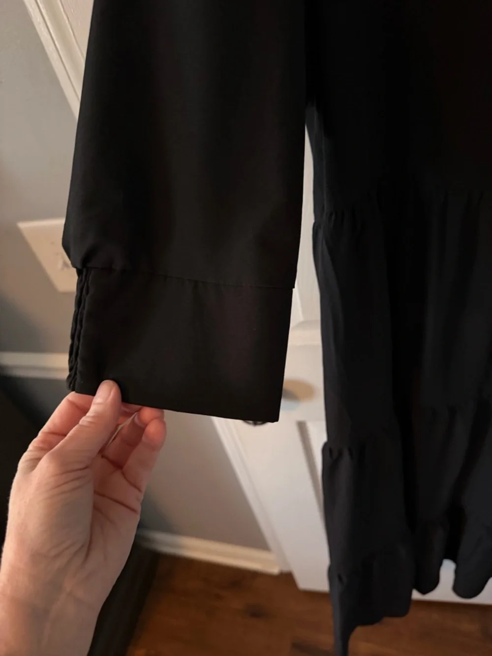 entro Black Tiered Midi Dress with Puff Sleeves and V-Neck - Picture 5 of 7